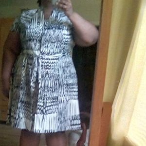 Black ans white belted button down dress